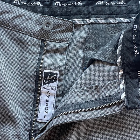 Travis Mathew Houndstooth Shorts Black And Grey Color Men Size 36 Golf Shorts - Picture 4 of 10